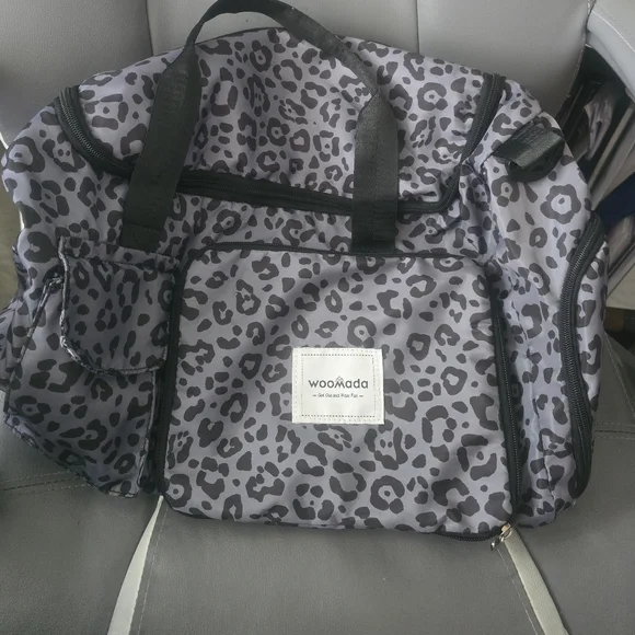 Gray Leopard Print Travel Bag - Picture 3 of 3